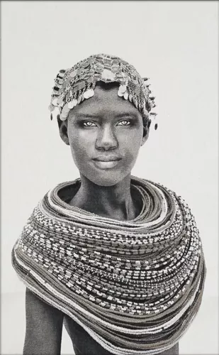 MondiLab Gobelin woven tapestry  80/120 Samburu Girl Black/White WH2008 streched on a stretcher bar (105740)